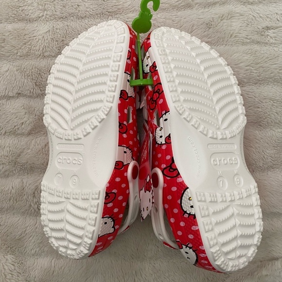 Crocs Hello Kitty Red Classic Clog Nwt Size 9 - Picture 9 of 9